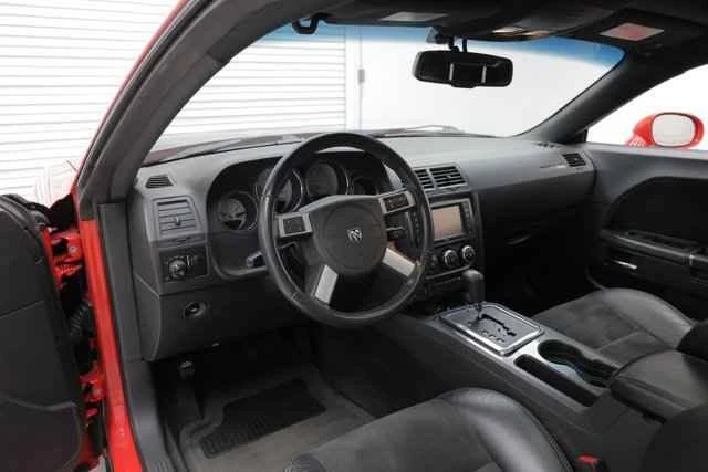 2009 Dodge Challenger 3rd Gen - Image 9 of 19