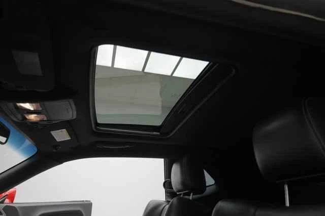 2009 Dodge Challenger 3rd Gen - Image 16 of 19