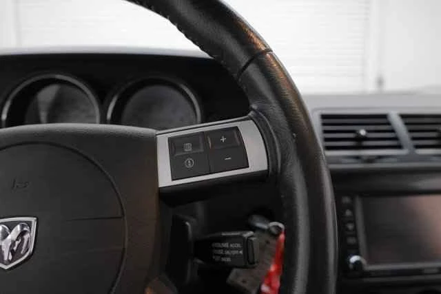 2009 Dodge Challenger 3rd Gen - Image 12 of 19