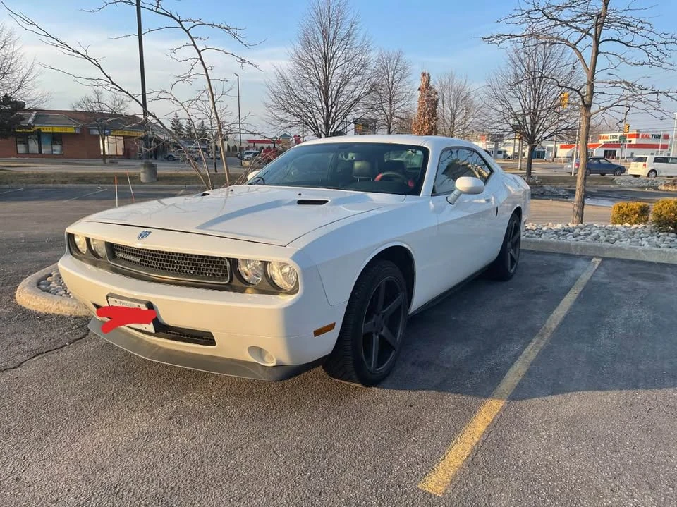 2009 Dodge Challenger 3rd Gen - Image 3 of 8