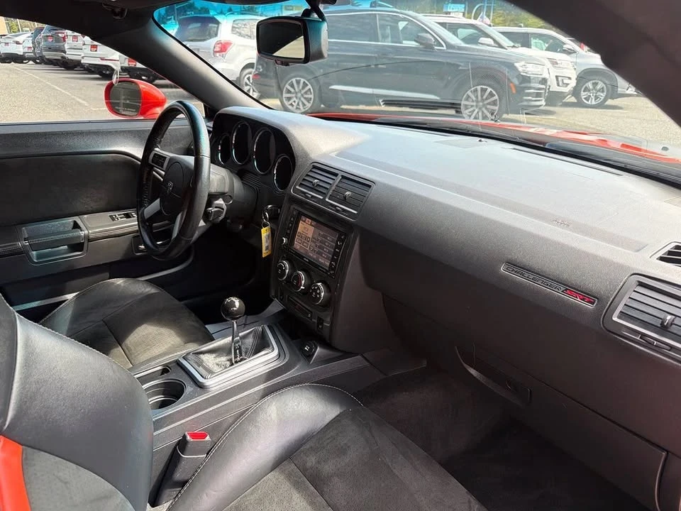 2009 Dodge Challenger 3rd Gen - Image 16 of 20