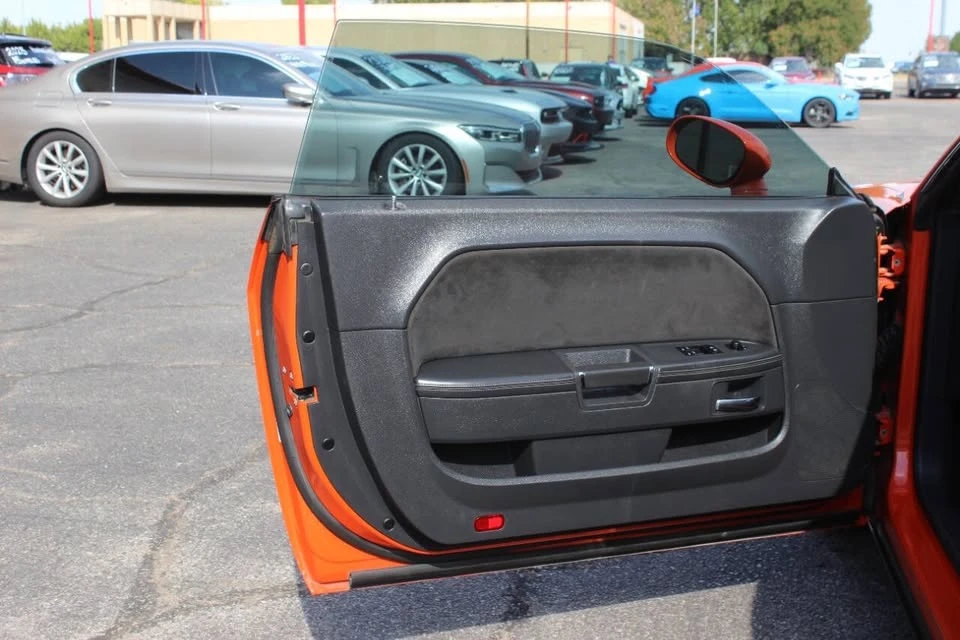 2009 Dodge Challenger 3rd Gen - Image 14 of 18