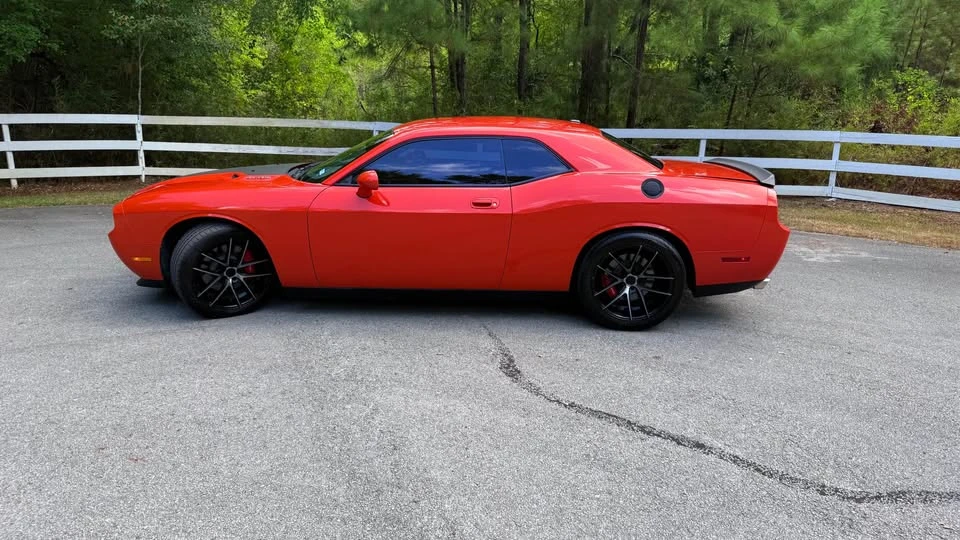 2009 Dodge Challenger 3rd Gen - Image 3 of 17