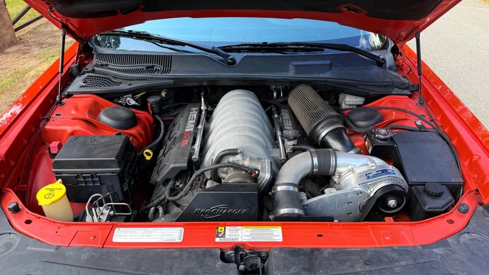 2009 Dodge Challenger 3rd Gen - Image 14 of 17