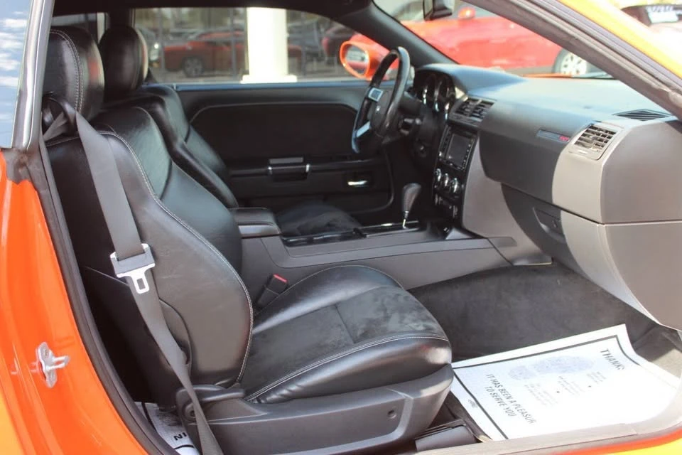 2009 Dodge Challenger 3rd Gen - Image 9 of 18
