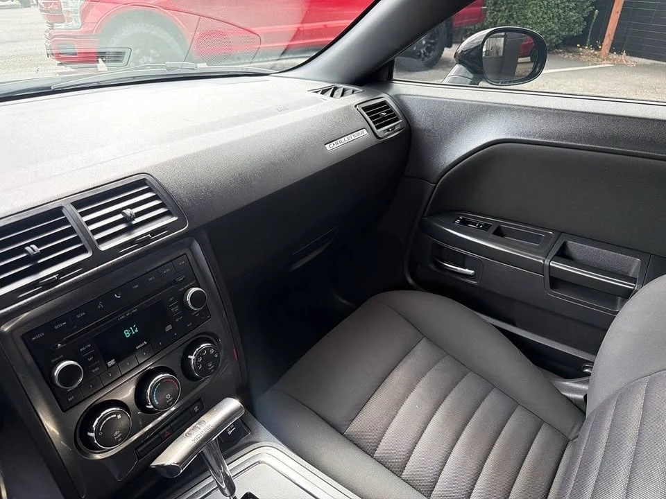 2009 Dodge Challenger 3rd Gen - Image 16 of 20