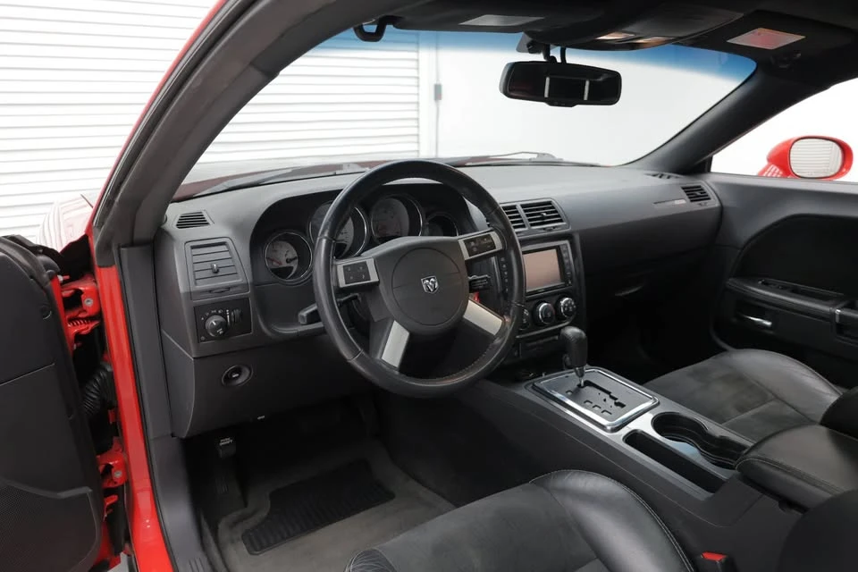 2009 Dodge Challenger 3rd Gen - Image 5 of 10