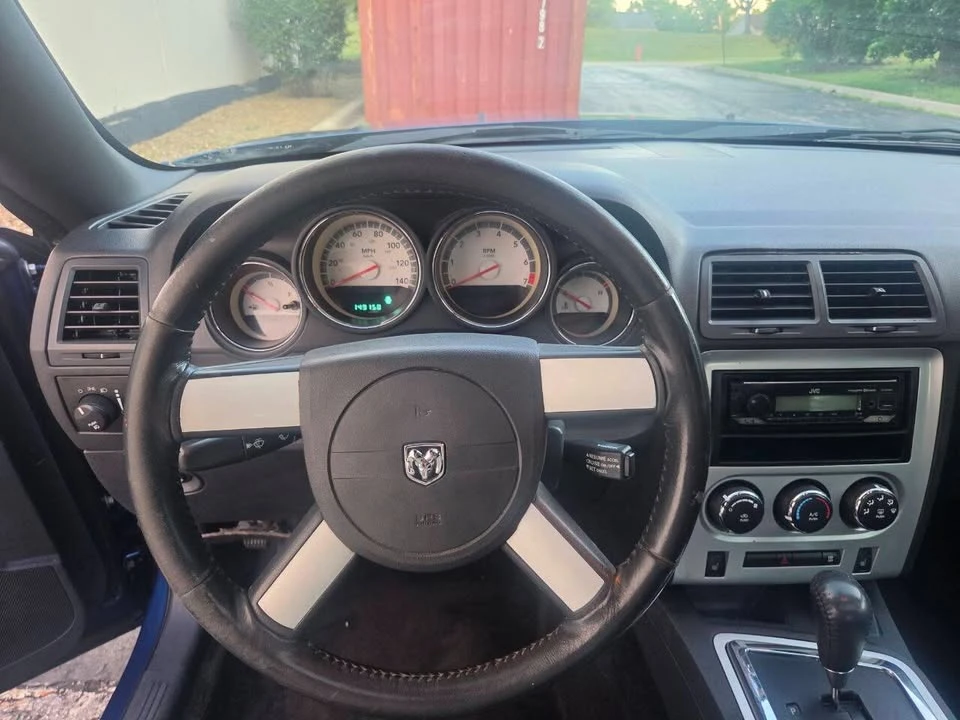 2009 Dodge Challenger 3rd Gen - Image 16 of 20