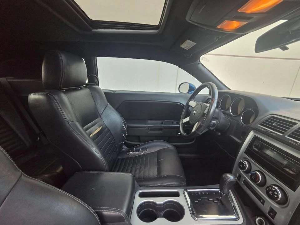 2009 Dodge Challenger 3rd Gen - Image 10 of 20