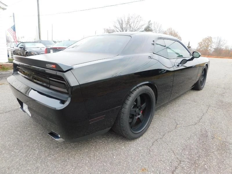 2009 Dodge Challenger 3rd Gen - Image 11 of 20