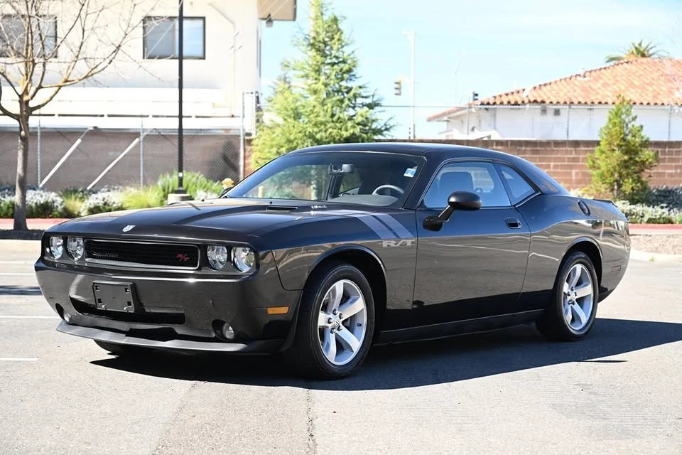 2009 Dodge Challenger 3rd Gen - Image 3 of 20