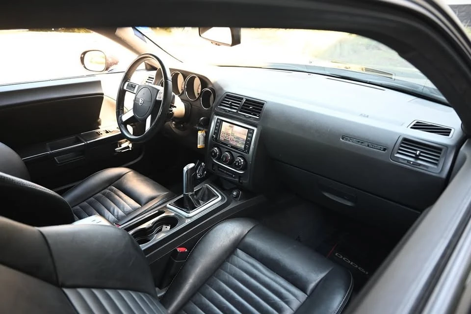 2009 Dodge Challenger 3rd Gen - Image 12 of 20