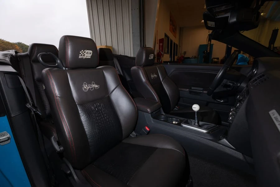 2009 Dodge Challenger 3rd Gen - Image 26 of 31