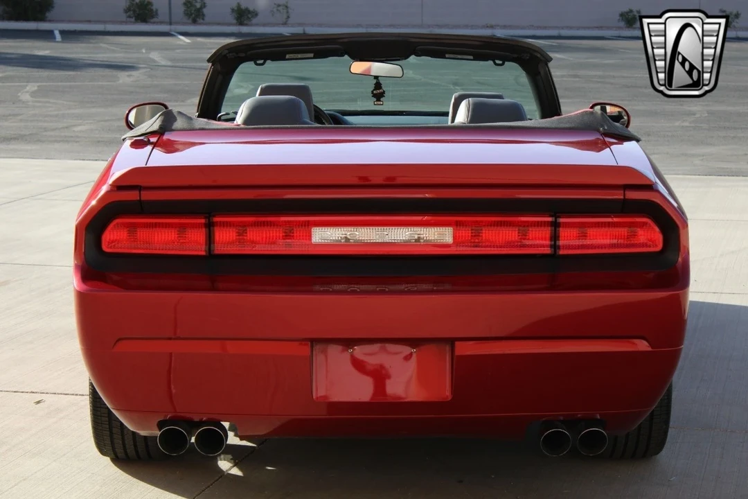 2009 Dodge Challenger 3rd Gen - Image 17 of 21