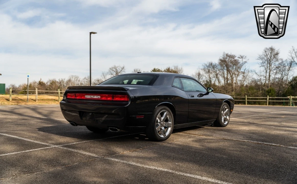 2009 Dodge Challenger 3rd Gen - Image 9 of 12