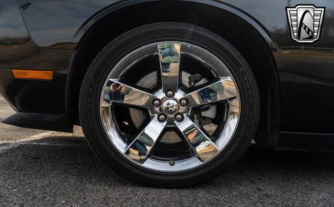 2009 Dodge Challenger 3rd Gen - Image 11 of 12