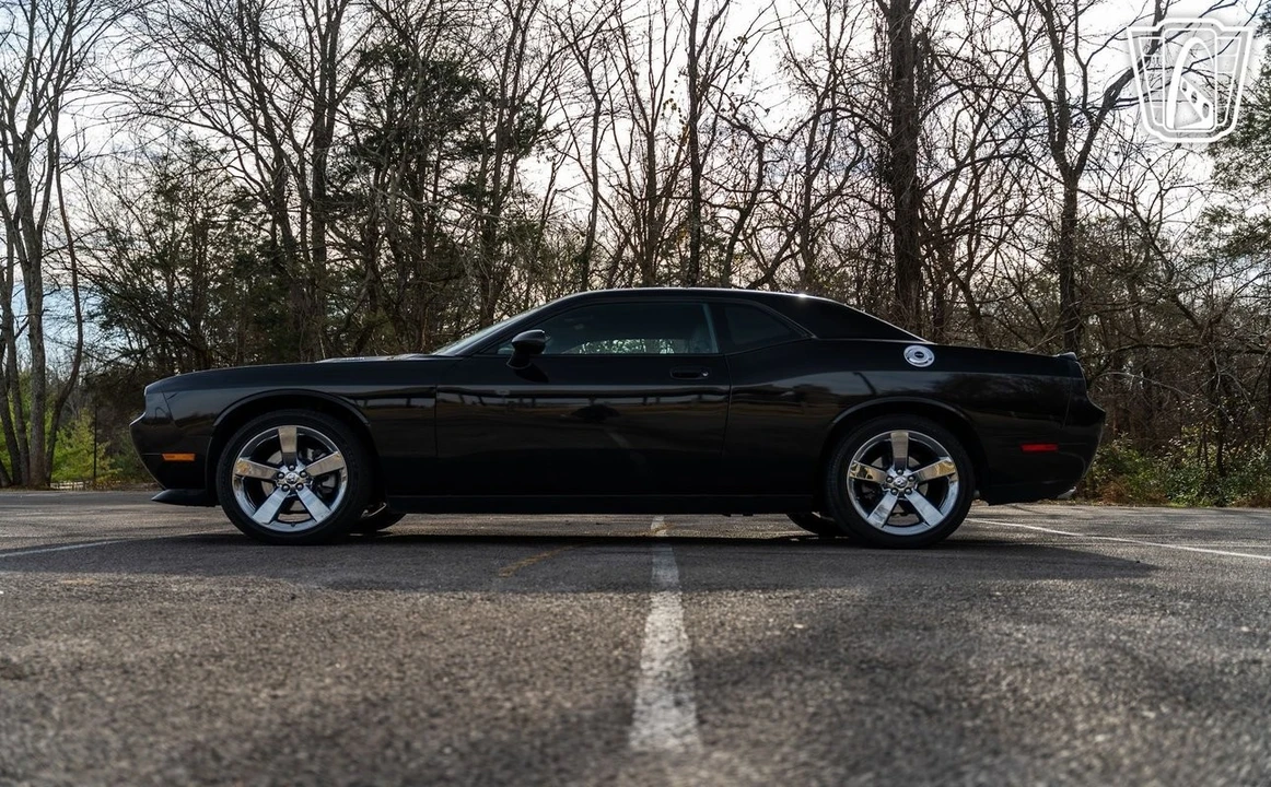 2009 Dodge Challenger 3rd Gen - Image 11 of 12