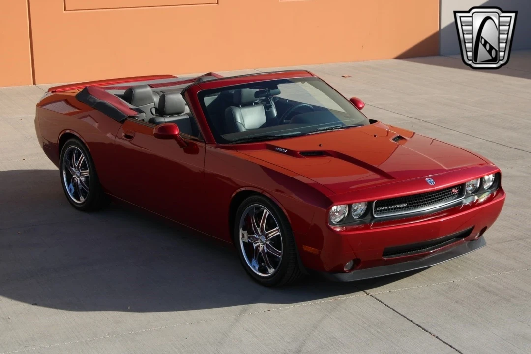 2009 Dodge Challenger 3rd Gen - Image 16 of 21
