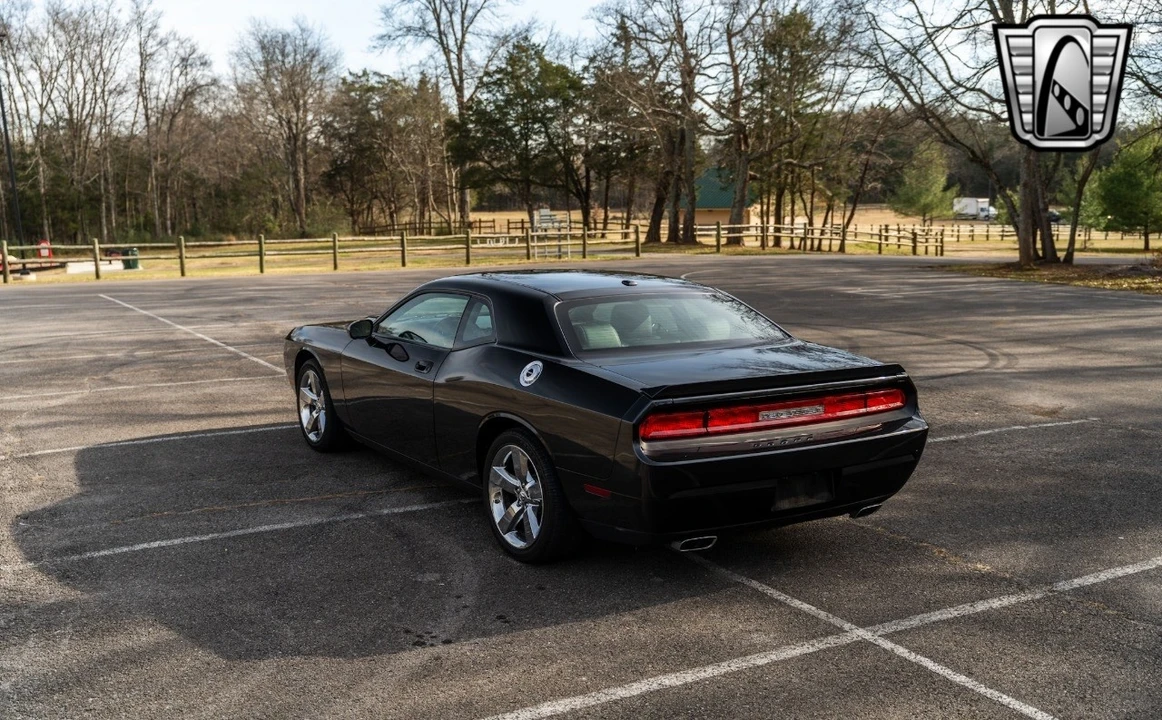 2009 Dodge Challenger 3rd Gen - Image 7 of 12