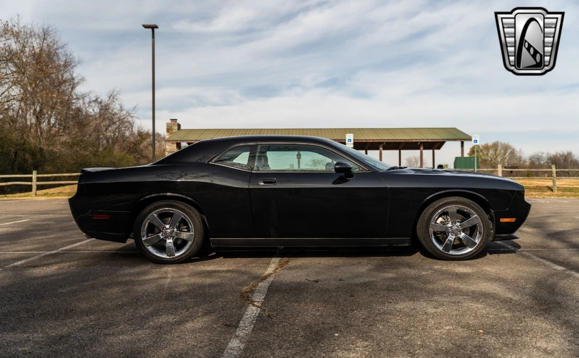 2009 Dodge Challenger 3rd Gen - Image 10 of 12