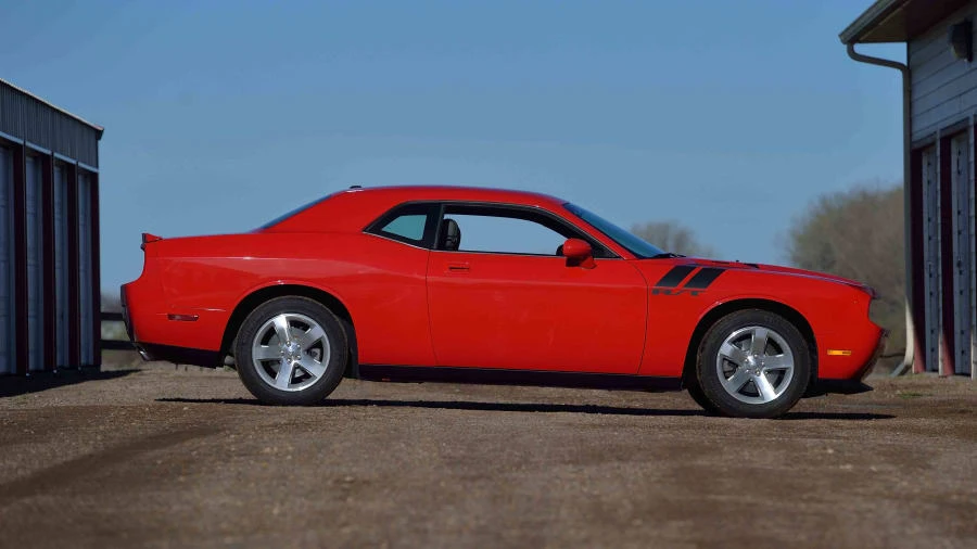 2009 Dodge Challenger 3rd Gen - Image 2 of 12