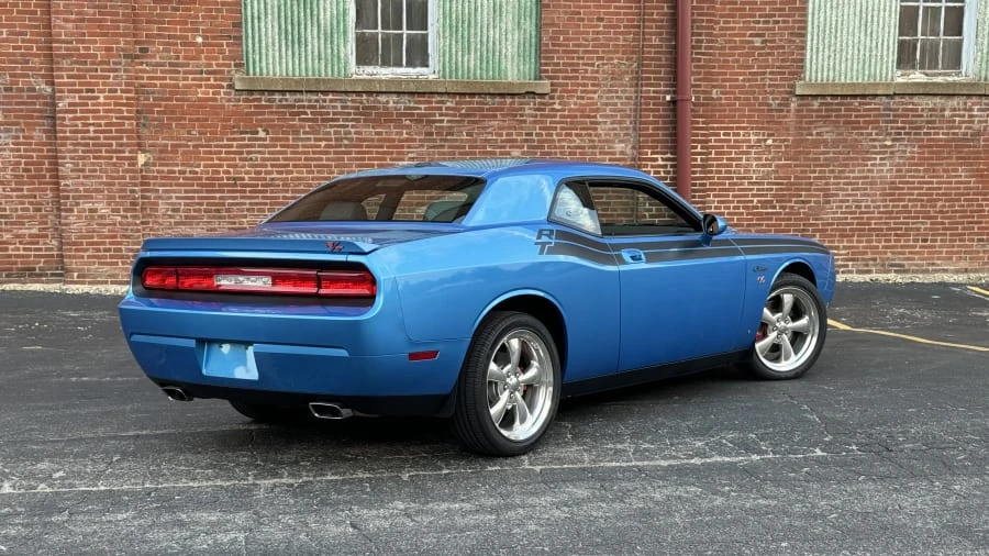 2009 Dodge Challenger 3rd Gen - Image 8 of 19