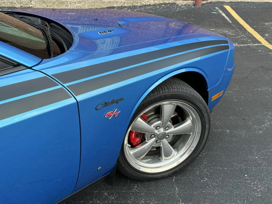 2009 Dodge Challenger 3rd Gen - Image 9 of 19