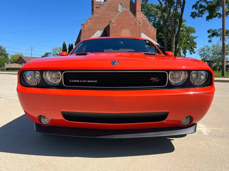2009 Dodge Challenger 3rd Gen - Image 2 of 20