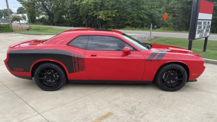 2009 Dodge Challenger 3rd Gen - Image 2 of 12