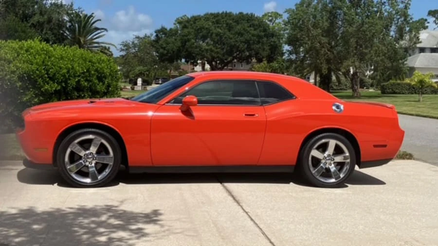 2009 Dodge Challenger 3rd Gen - Image 2 of 26