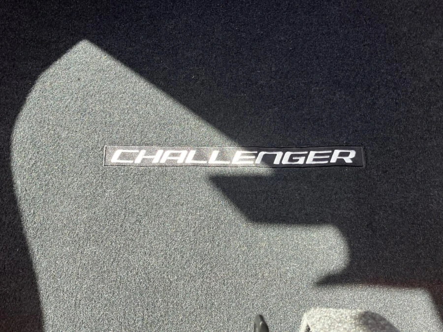 2009 Dodge Challenger 3rd Gen - Image 16 of 26