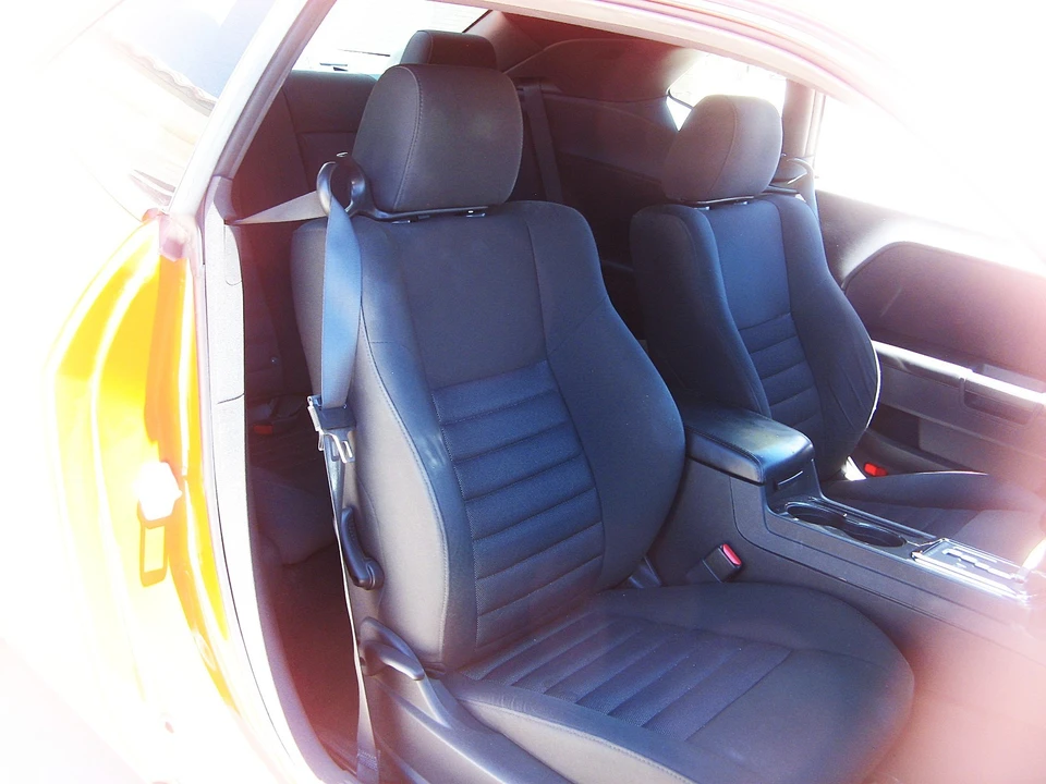 2009 Dodge Challenger 3rd Gen - Image 14 of 21