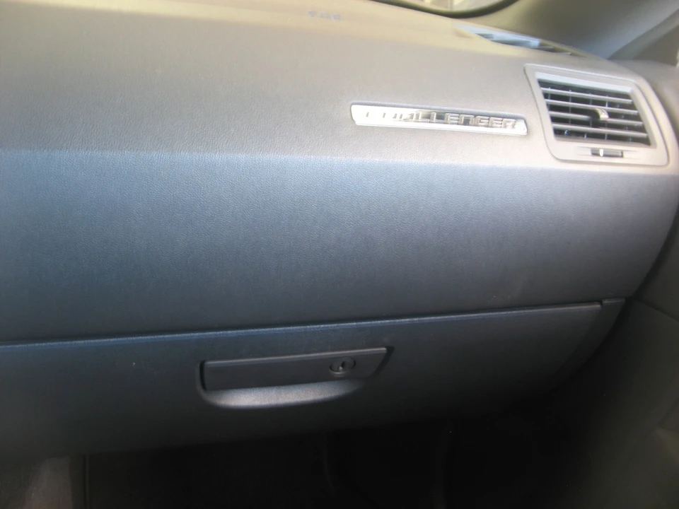 2009 Dodge Challenger 3rd Gen - Image 19 of 21