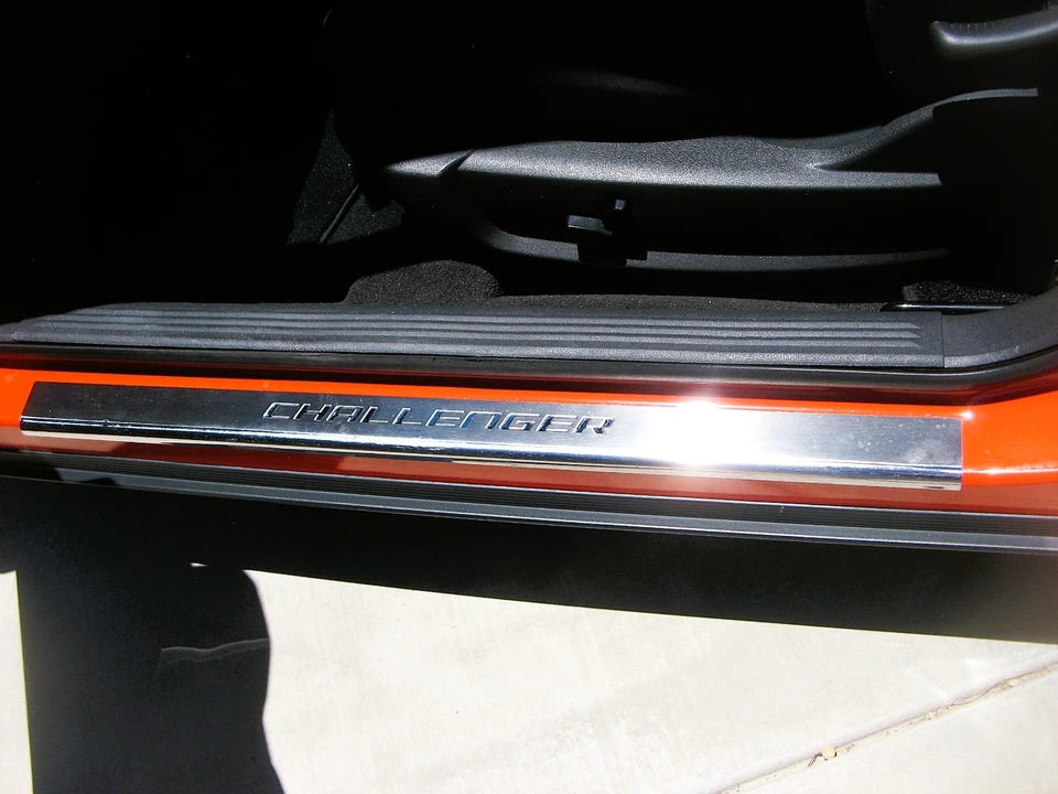2009 Dodge Challenger 3rd Gen - Image 11 of 21