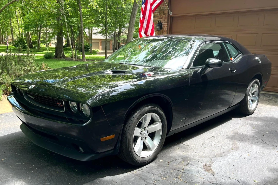 2009 Dodge Challenger 3rd Gen - Image 8 of 31