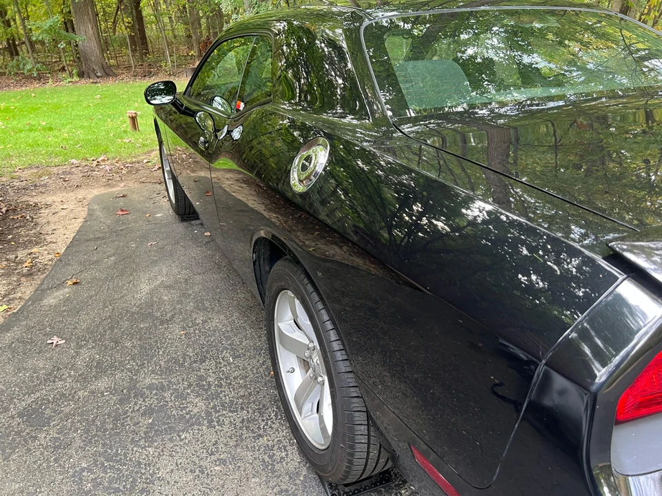 2009 Dodge Challenger 3rd Gen - Image 26 of 31