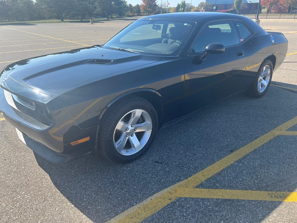 2009 Dodge Challenger 3rd Gen - Image 9 of 31