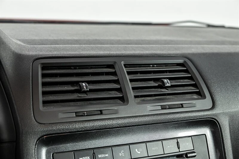 2009 Dodge Challenger 3rd Gen - Image 23 of 27