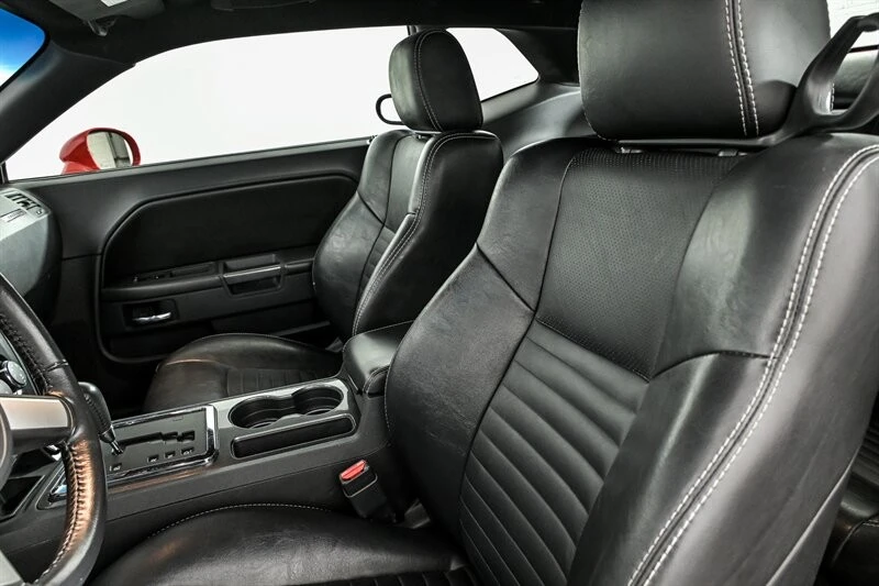 2009 Dodge Challenger 3rd Gen - Image 16 of 27