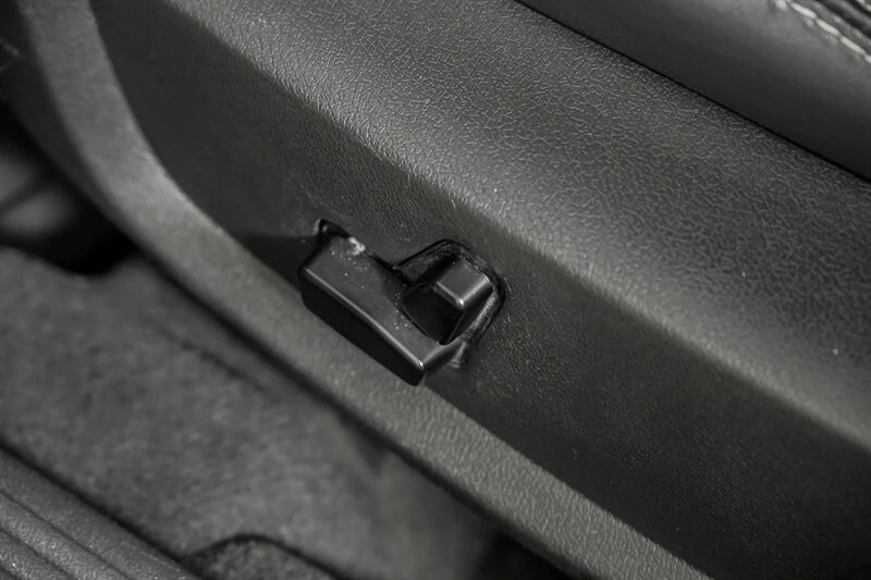 2009 Dodge Challenger 3rd Gen - Image 19 of 27