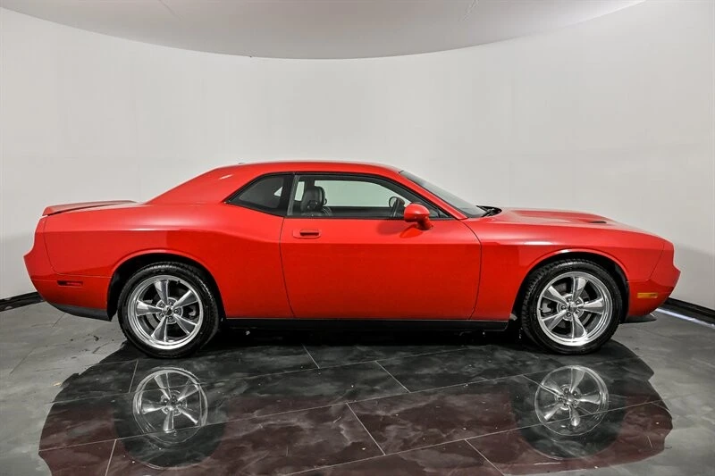 2009 Dodge Challenger 3rd Gen - Image 10 of 27
