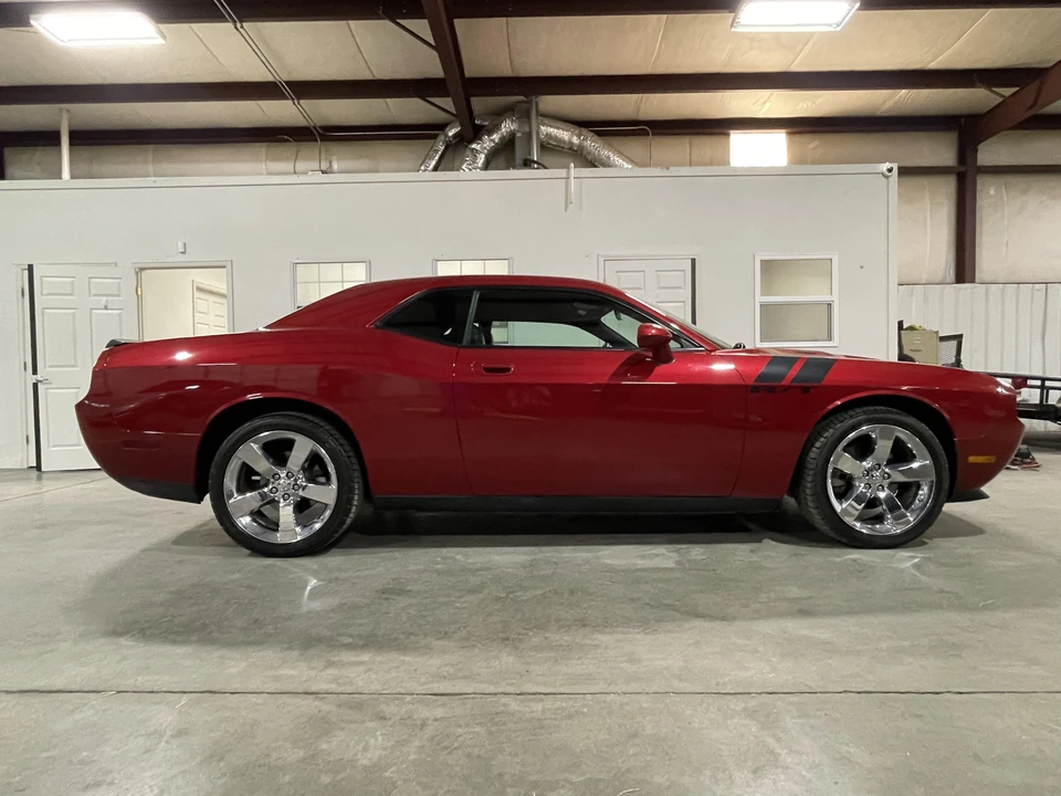 2009 Dodge Challenger 3rd Gen - Image 11 of 28