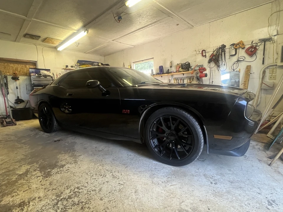 2009 Dodge Challenger 3rd Gen - Image 2 of 17