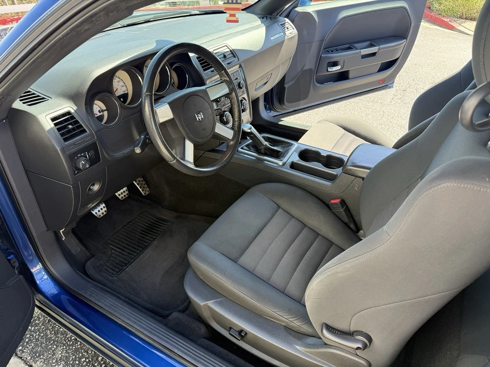 2009 Dodge Challenger 3rd Gen - Image 19 of 24