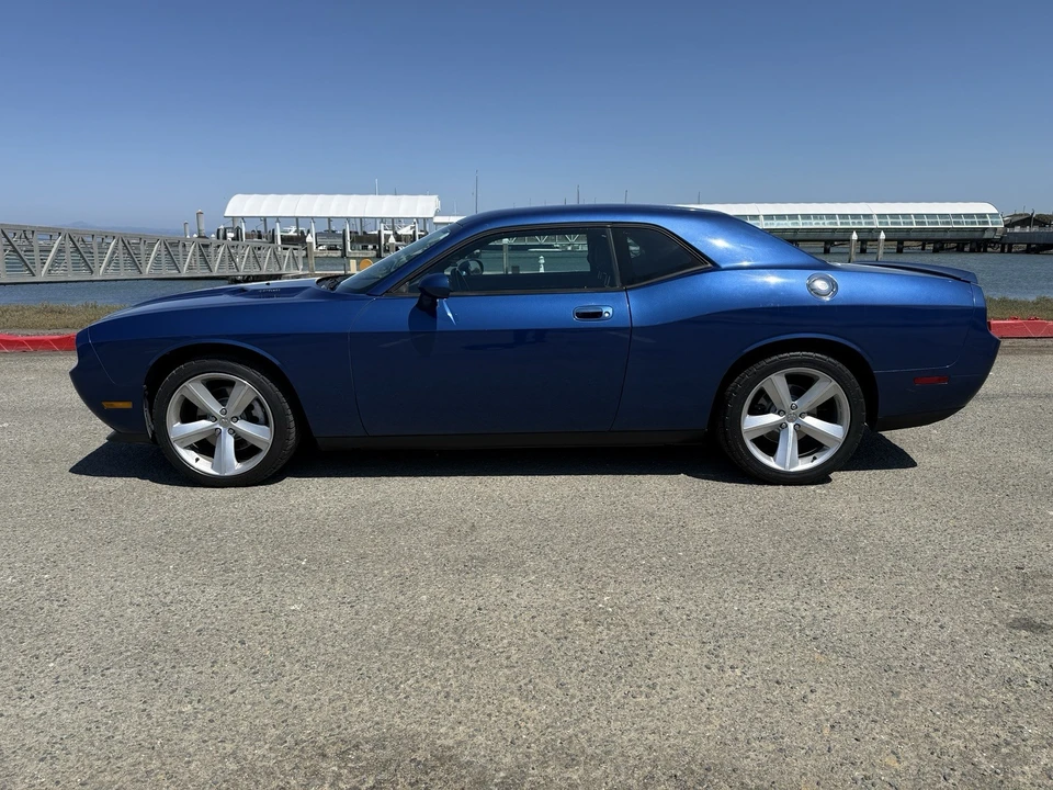 2009 Dodge Challenger 3rd Gen - Image 10 of 24