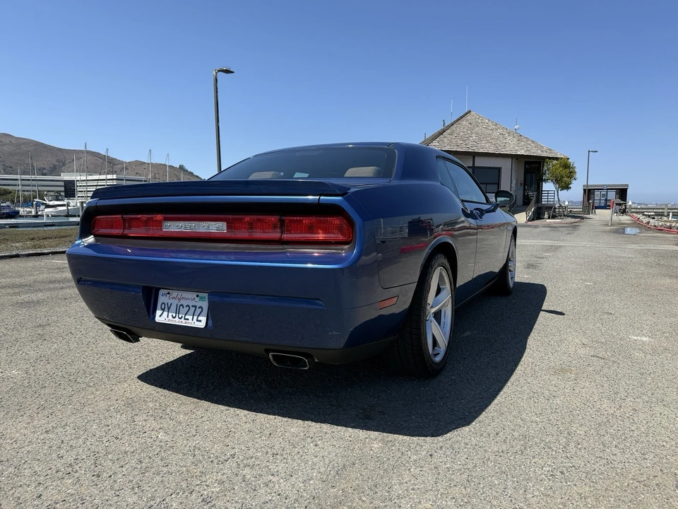 2009 Dodge Challenger 3rd Gen - Image 5 of 24