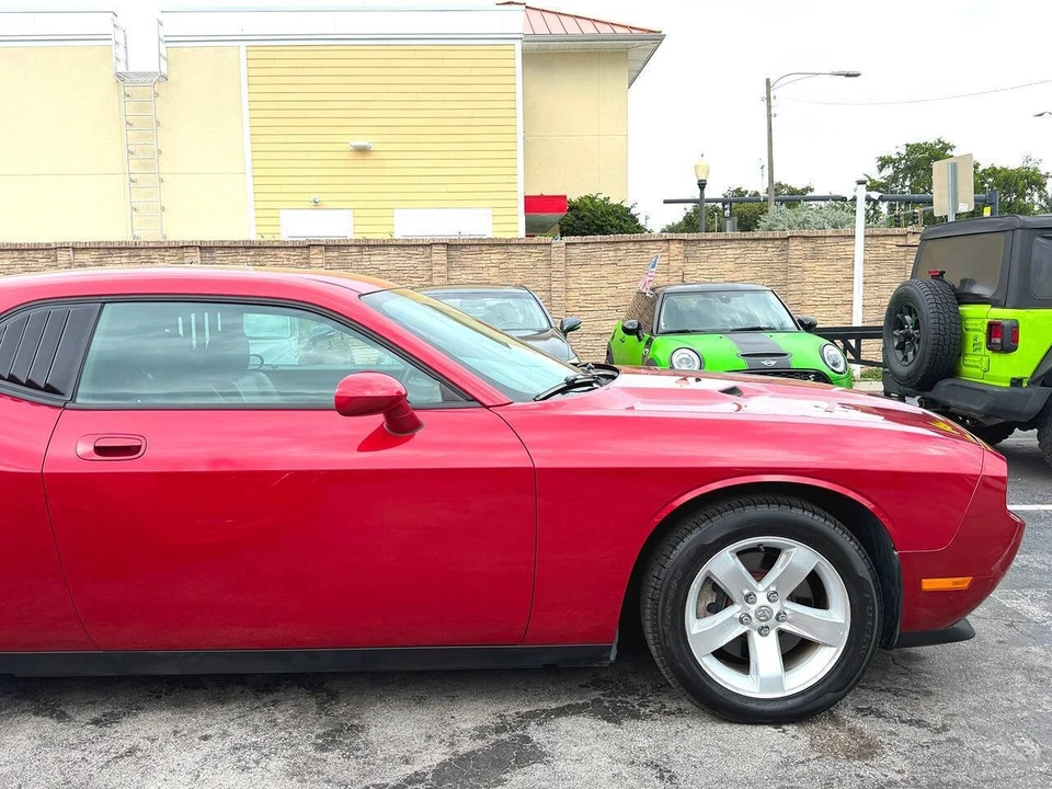 2009 Dodge Challenger 3rd Gen - Image 11 of 31