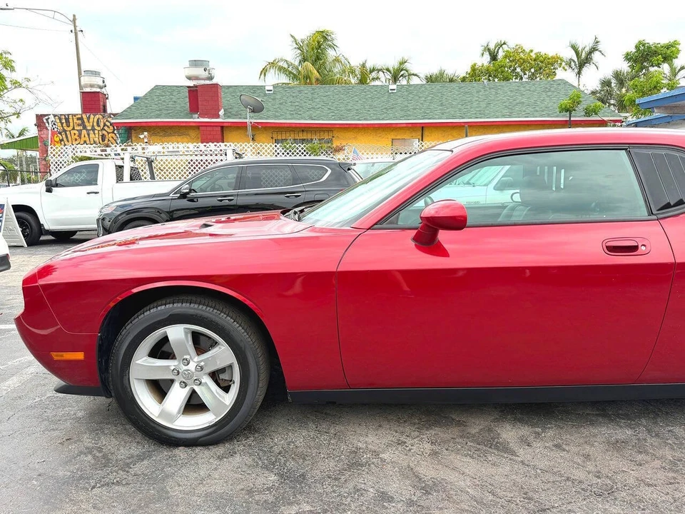 2009 Dodge Challenger 3rd Gen - Image 12 of 31