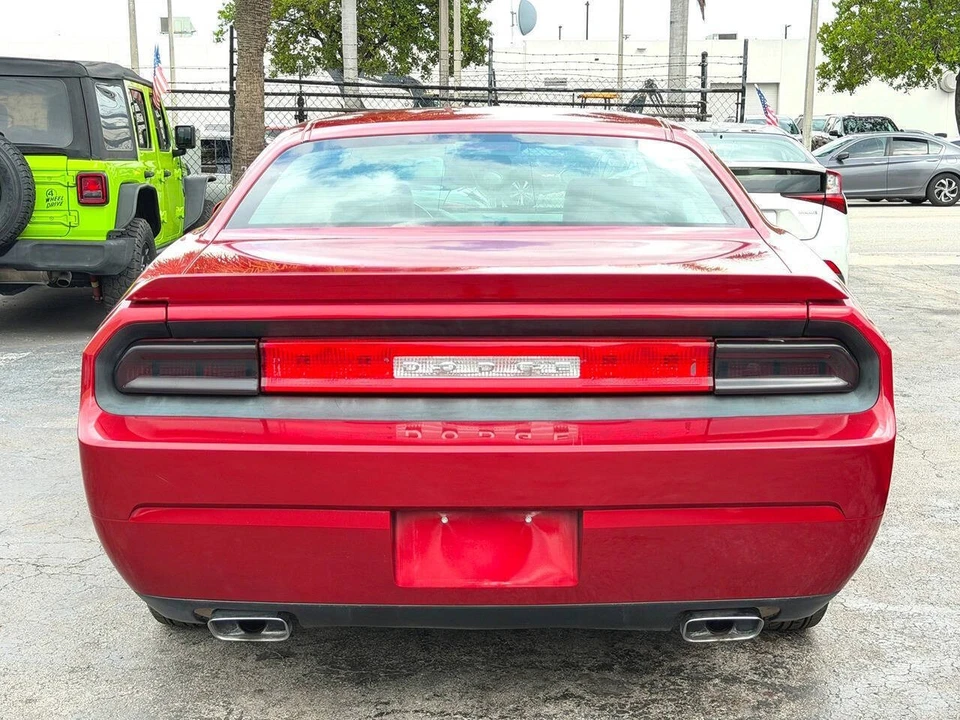 2009 Dodge Challenger 3rd Gen - Image 13 of 31