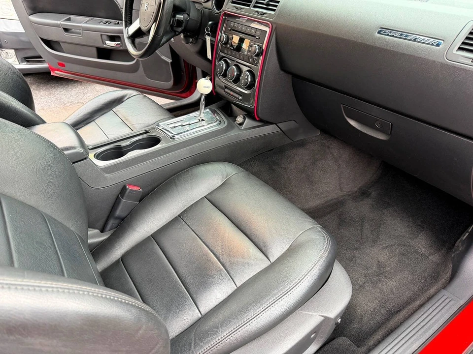 2009 Dodge Challenger 3rd Gen - Image 28 of 31